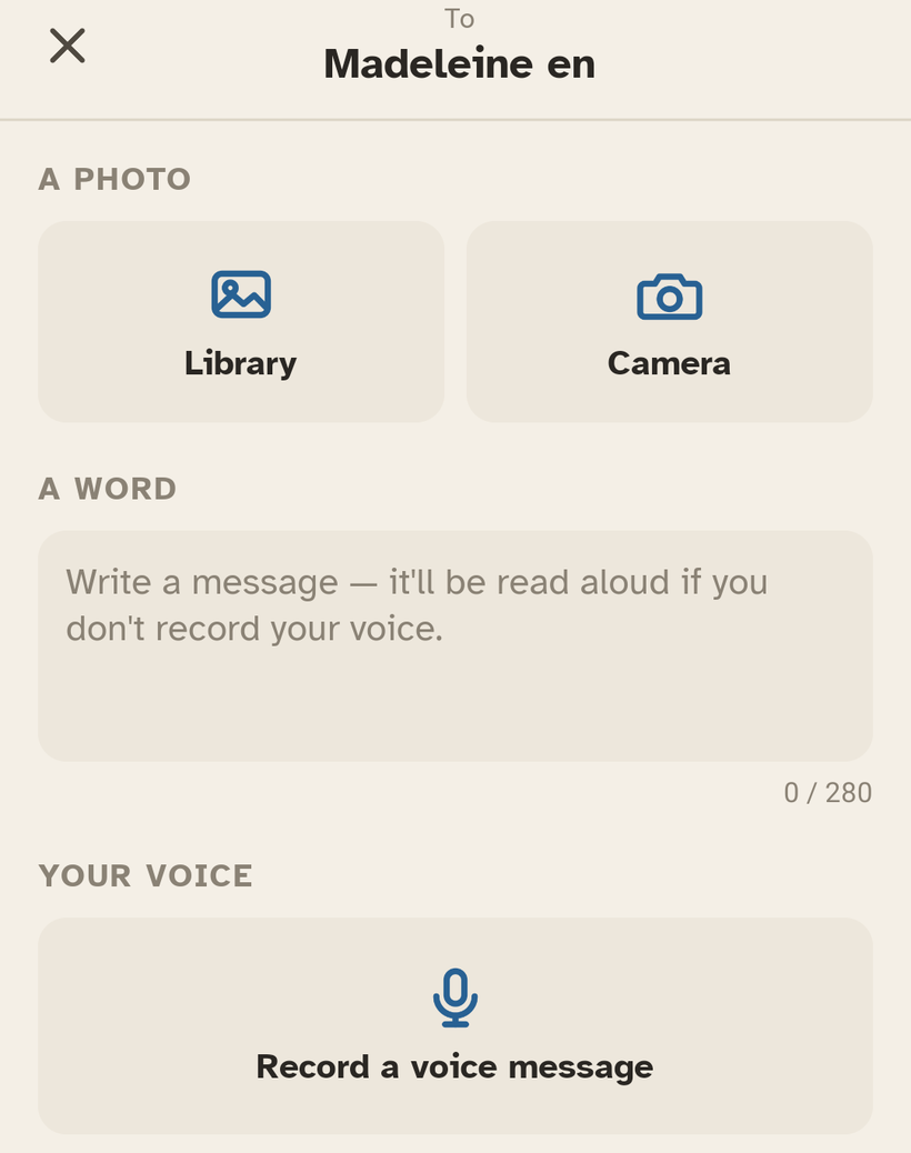 Ally Companion's sending screen: choosing the photo, the message field, and the button to record your voice.