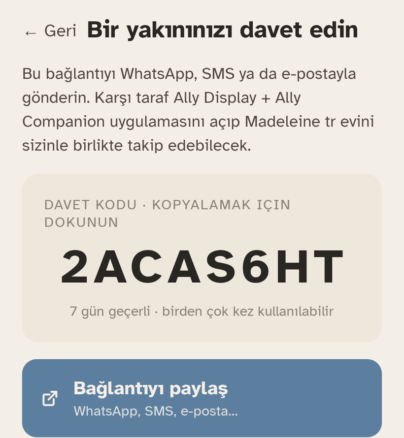 Ally Companion'ın «Birini davet et» ekranı: 8 karakterlik davet kodu.